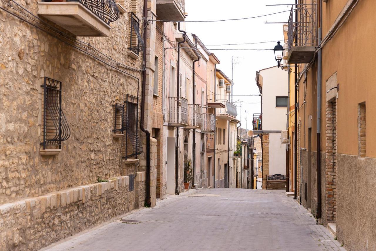 לינה וארוחת בוקר Agora' Castelnuovo Della Daunia מראה חיצוני תמונה