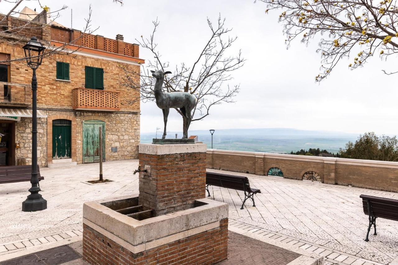 לינה וארוחת בוקר Agora' Castelnuovo Della Daunia מראה חיצוני תמונה